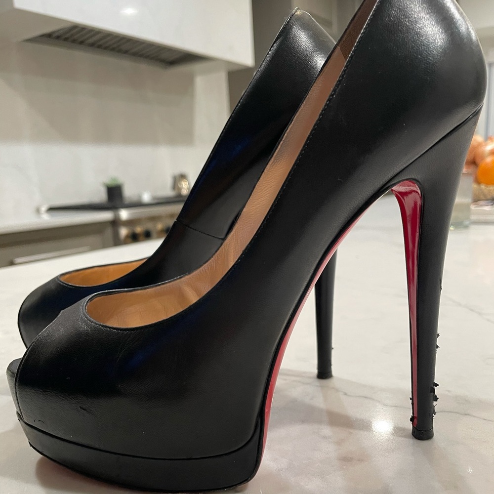 Christian louboutin - very loved size 38 1/2